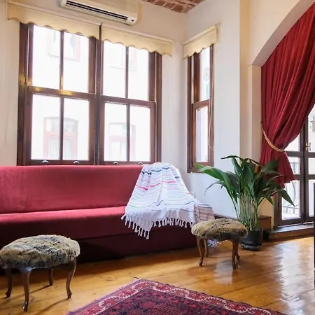 Old Stylish Vintage Apt In Pera アパート *