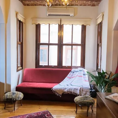 アパート Old Stylish Vintage Apt In Pera *