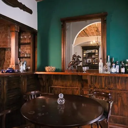 Old Stylish Vintage Apt In Pera