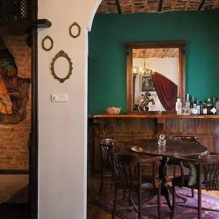 Old Stylish Vintage Apt In Pera דירה