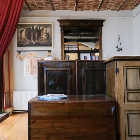 Old Stylish Vintage Apt In Pera *